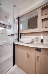 Prestige F5.7 VIP Bathroom